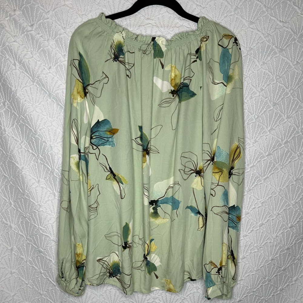 a new day Floral Blouse - Light Green Peasant Top Bishop Sleeves - Picture 4 of 7